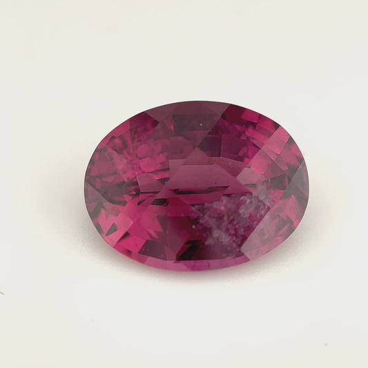 PG-130-77-MW Rhodolite Garnet 8.8 x 11.7 MM Oval