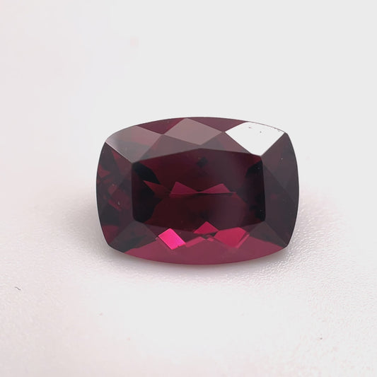 PG-179-76-MW Rhodolite Garnet 8 x 11 MM Cushion