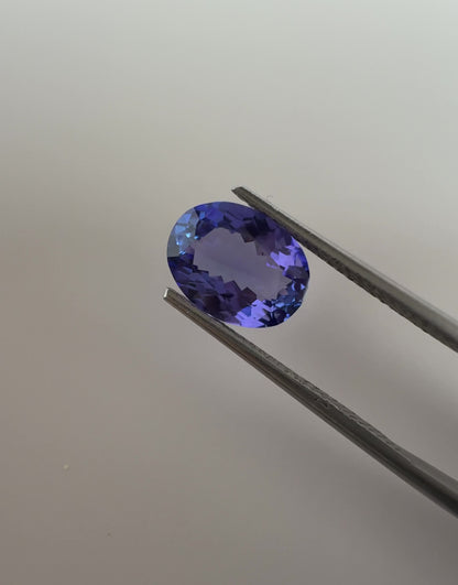 PG-86-55-2 Tanzanite 7.2 x 9.6 MM Oval 2.0cts