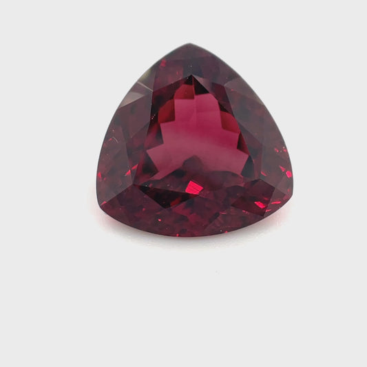 PG-RGBS-135-VJ Rhodolite Garnet 12.2 MM Trilliant 7.04cts