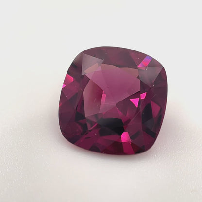 PG-T812-1 Mahenge Garnet 9.5 x 9.8 MM Cushion