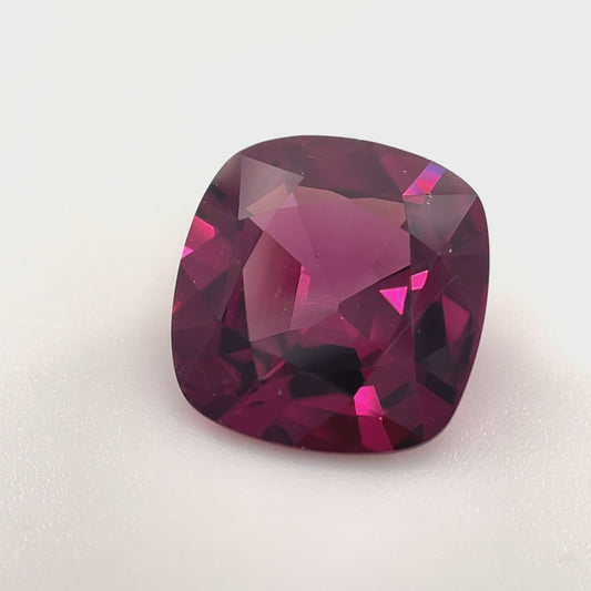 PG-T812-1 Mahenge Garnet 9.5 x 9.8 MM Cushion