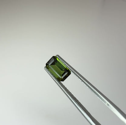 PG-T810-1-WO Tourmaline 4.7 x 7.6 MM Emerald 1.19cts