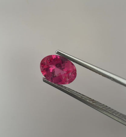 PG-306-1-2 Mahenge Spinel 5.3 x 7.5 MM Oval 1.01cts