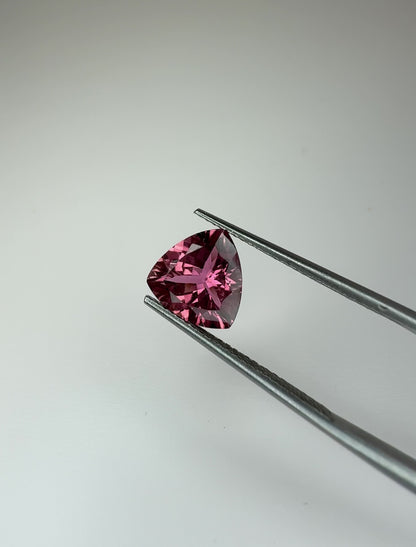 PG-102-39-VO Tourmaline 9.1 MM Trilliant 2.27cts