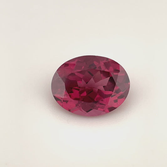 PG-28-74-OS Rhodolite Garnet 6.9 x 8.9 MM Oval