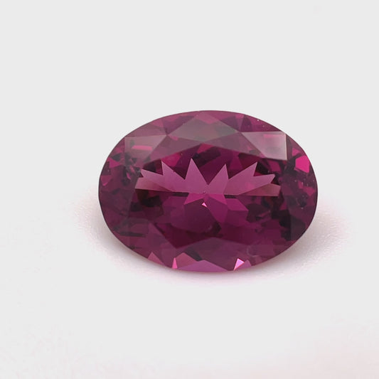 PG-101-70-MW Rhodolite Garnet 7.5 x 10.1 MM Oval