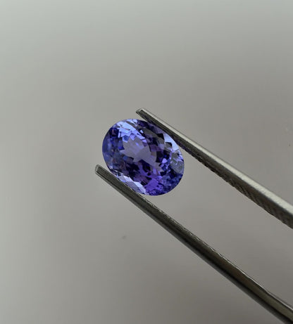 PG-R-20-18 Tanzanite 6.0 x 8.0 MM Oval 1.55cts
