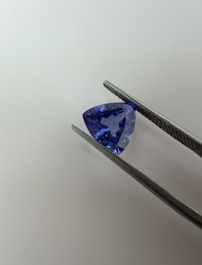PG-86-204 Tanzanite 9 MM Trilliant 2.88cts