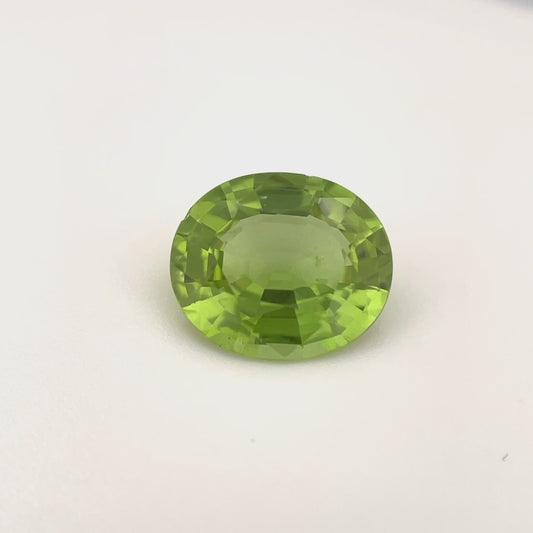 PG-RG3-3-MJ Peridot 9.0 x 10.5 MM Oval 3.36cts