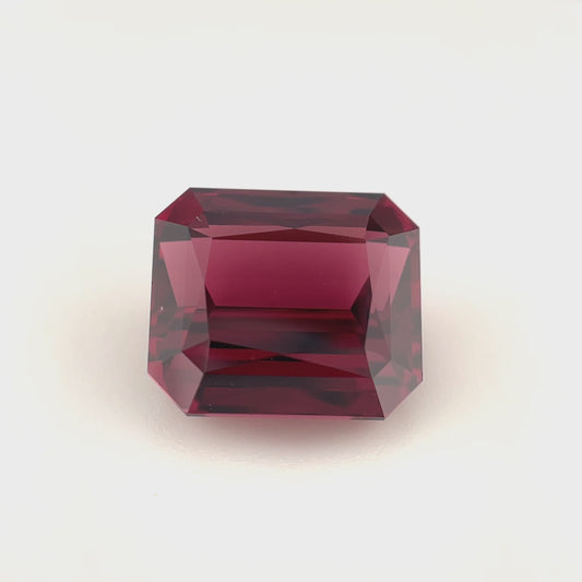 PG-203-51-MV Rhodolite Garnet 9.5 x 11 MM Emerald