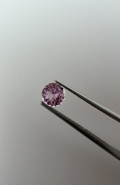 PG-XX-423 Mahenge Spinel 5.3 MM Round 0.61cts