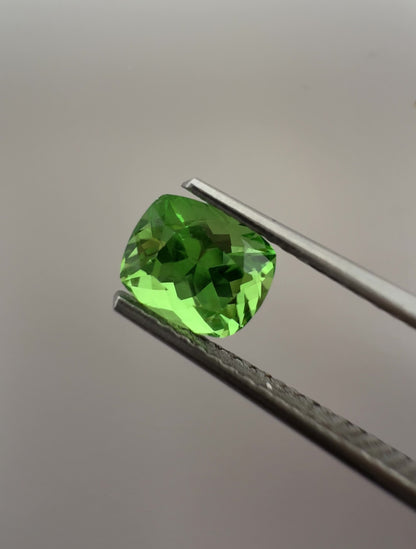 PG-297-50-1 Tsavorite 5.1 x 6.3 MM Cushion 1.42cts