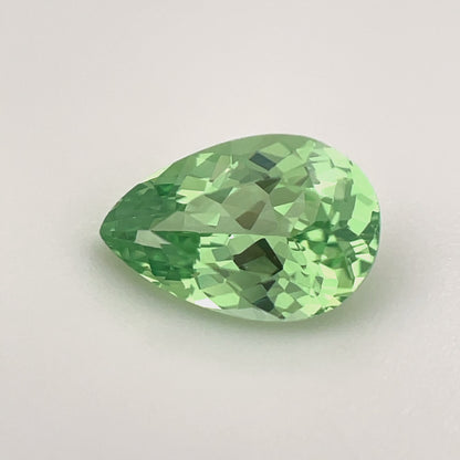 PG-311-72-1 Tsavorite 5.6 x 8.4 MM Pear