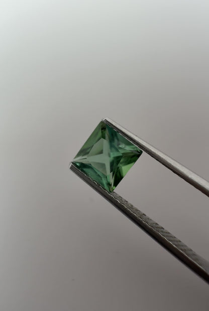 PG-JLP1-27-WOX Tourmaline 6 x 6 MM Square 1.04cts