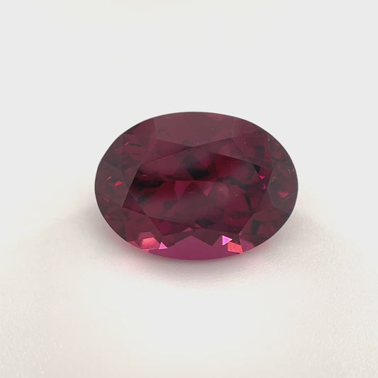 PG-121-266 Rhodolite Garnet 8.5 x 11.6 MM Oval 4.78cts