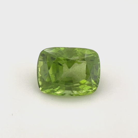 PG-LG3-14-VJ Burmese Peridot 7.4 x 9.6 MM Cushion 3.66cts