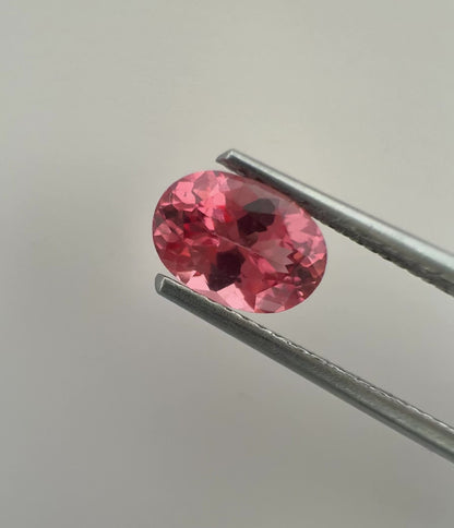 PG-GMS-13 Mahenge Spinel 5.2 x 7.6 MM Oval 1.14cts